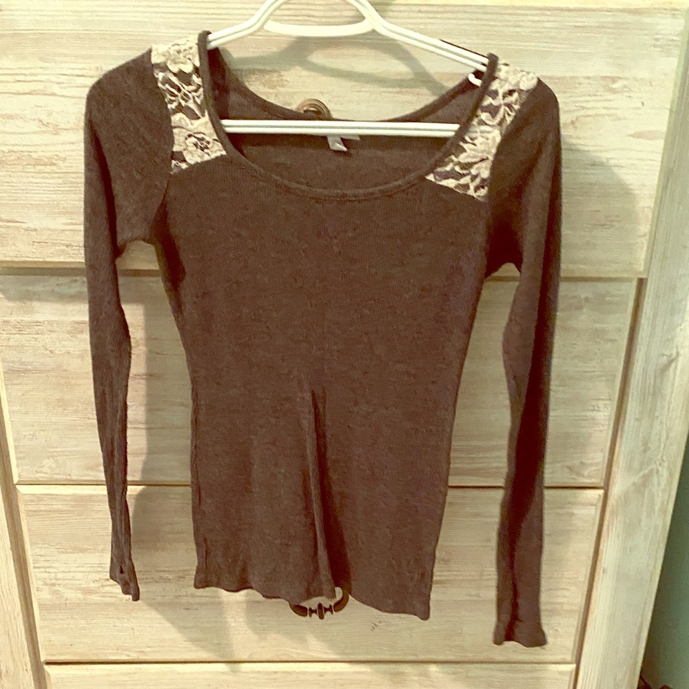 Black ribbed top